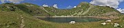 64 Vista panoramica sul Lago Moro con Corno Stella a dx e Passo di Valcervia a sx che andiamo a salire